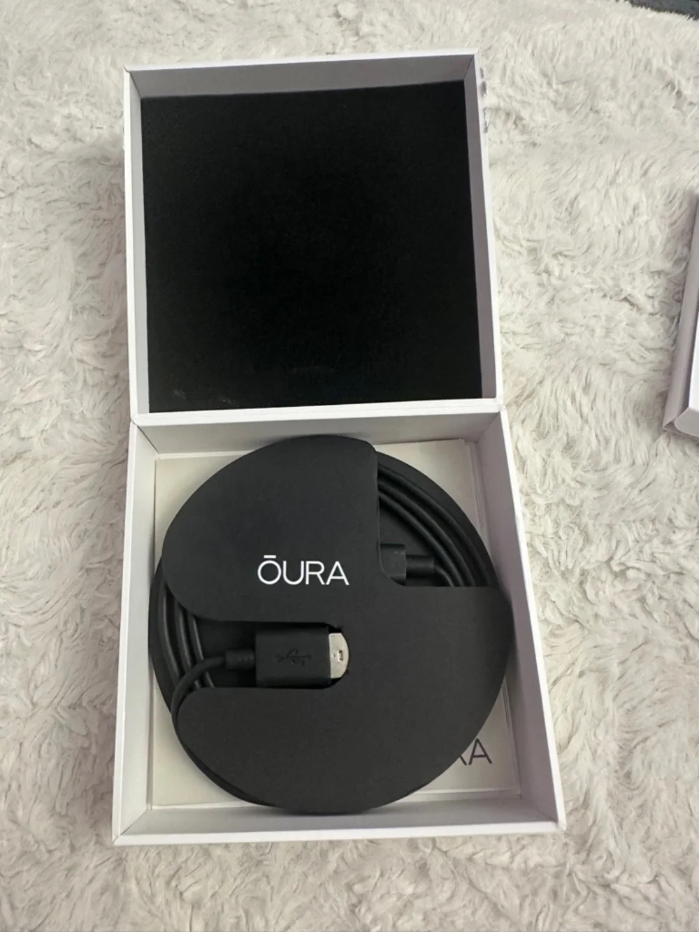 Oura Ring in Black and Silver